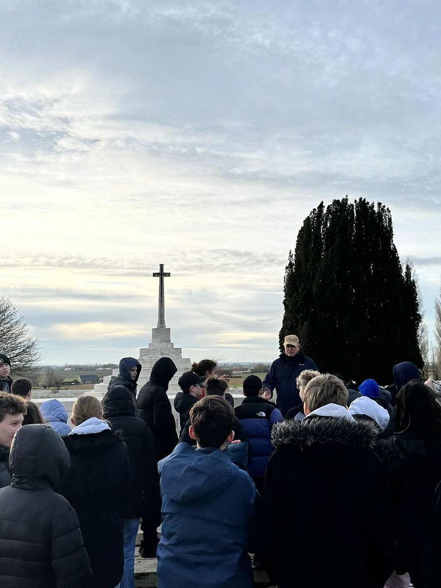 STMComprehensive tweet media