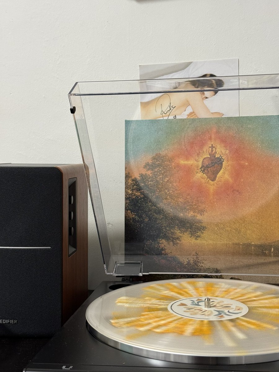 llegó mi vinilo favorito s/o a los diseñadores gráficos de diego 900