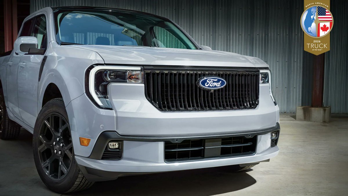 jimfarley98's tweet image. The @Ford Maverick Lobo was recently announced as the 2026 North American Truck of the Year! Proud to see a Ford truck win for the 6th year in a row. Here’s the story of how the Maverick Lobo was directly inspired by our customers &amp;amp; their passion for the street trucks culture of…