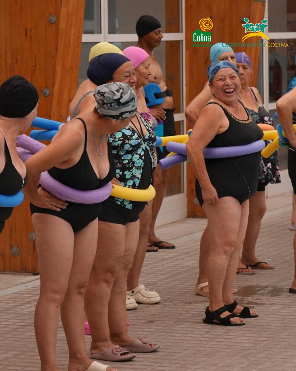 CorpColina's tweet image. 💦 AQUAMÁS: BIENESTAR EN MOVIMIENTO

Más de 30 personas mayores participaron en una motivada y energética clase de hidrofítness realizada en el Spa San Miguel, disfrutando de una jornada de actividad física, bienestar y encuentro. 
#ColinaSomosTodos #LoQueHacemosMejoraTuVida