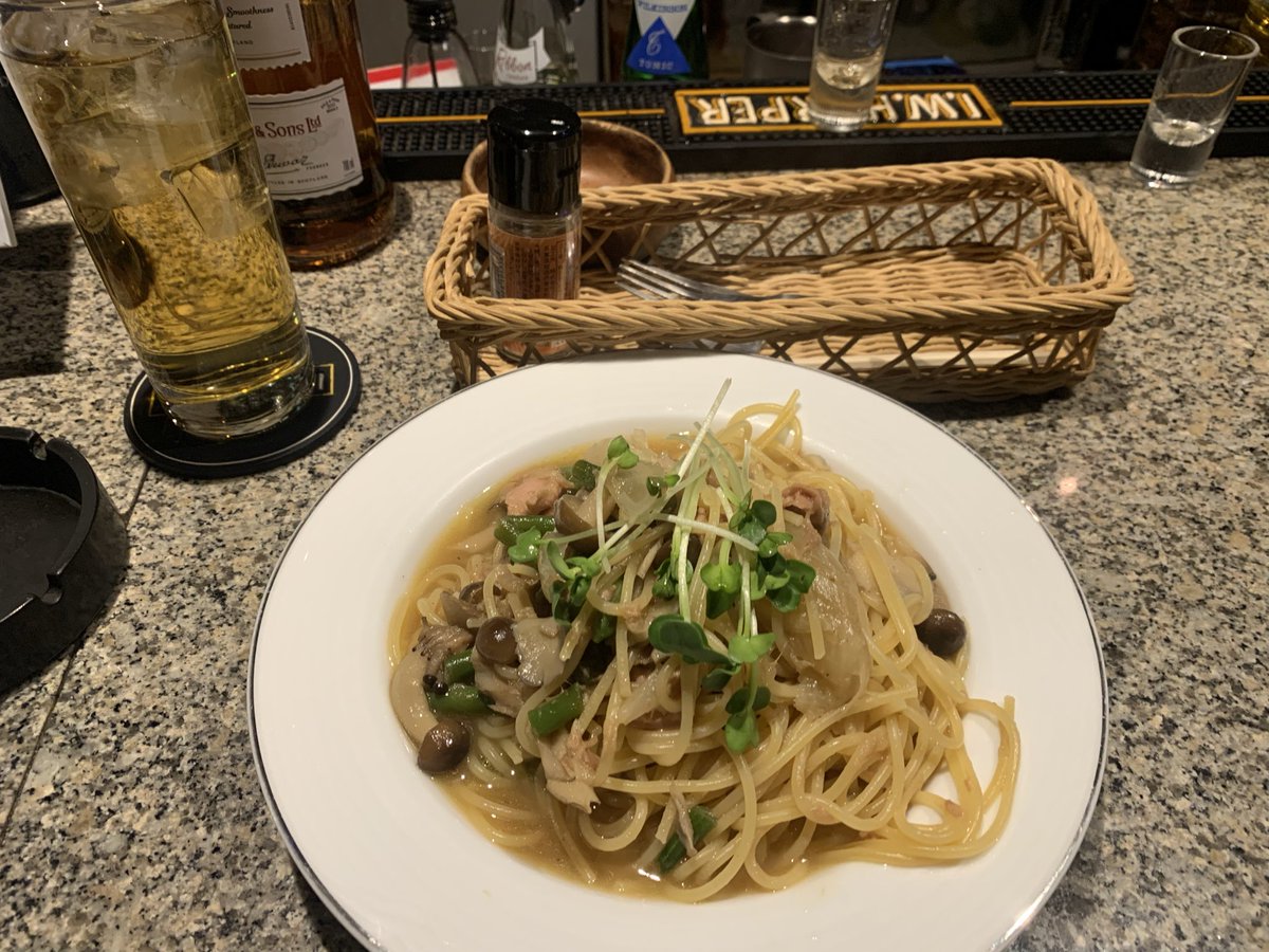 \(* ´ ꒳ ` *)/ﾝﾊﾞｯ

酔っ払った〆のうちこ飯
最終的にポラナイレギュラーが勢揃いして草