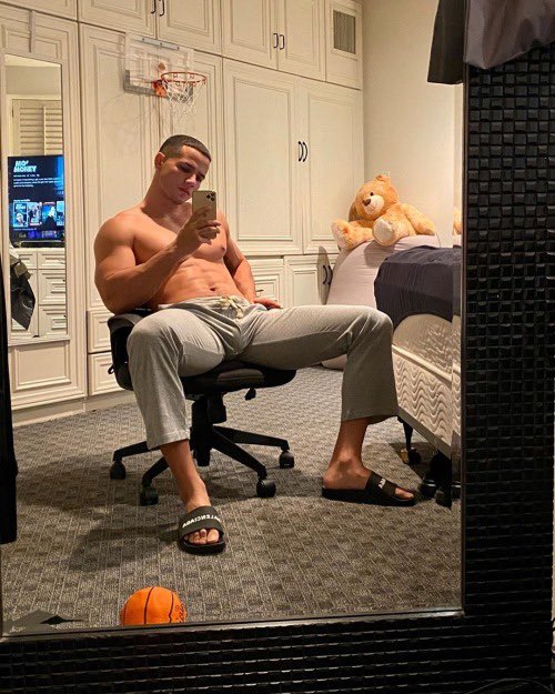 jordantorrss's tweet image. Ohh TB