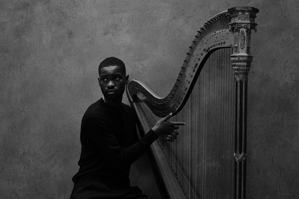 existentialmami's tweet photo. sharing this piece i wrote on Dave’s incredibly introspective, brooding, and cinematic album ‘The Boy Who Played The Harp’!! The way @jamesblake and @Santandave1 complement each other sonically is really cool. The existential/honest lyrics I also love. https://t.co/63AtPiAJoI https://t.co/aTC8uGpieN
