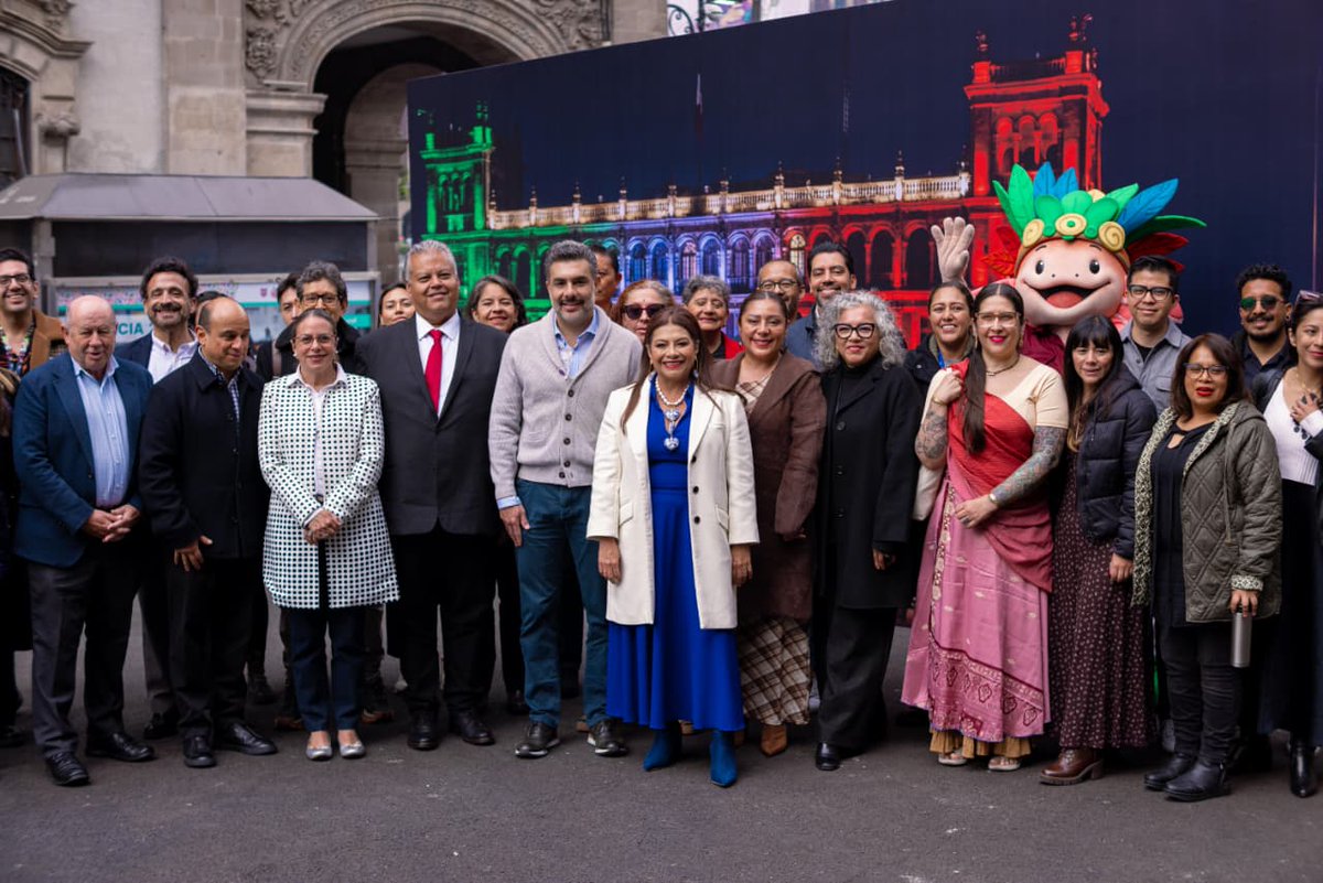 Iniciamos una intervención integral en todo el polígono "A" del Centro Histórico: 134 calles, plazas y edificios patrimoniales con nueva iluminación que mejora la seguridad, realza la belleza del patrimonio y hace más agradable caminarlo de día y de noche.

El corazón de la