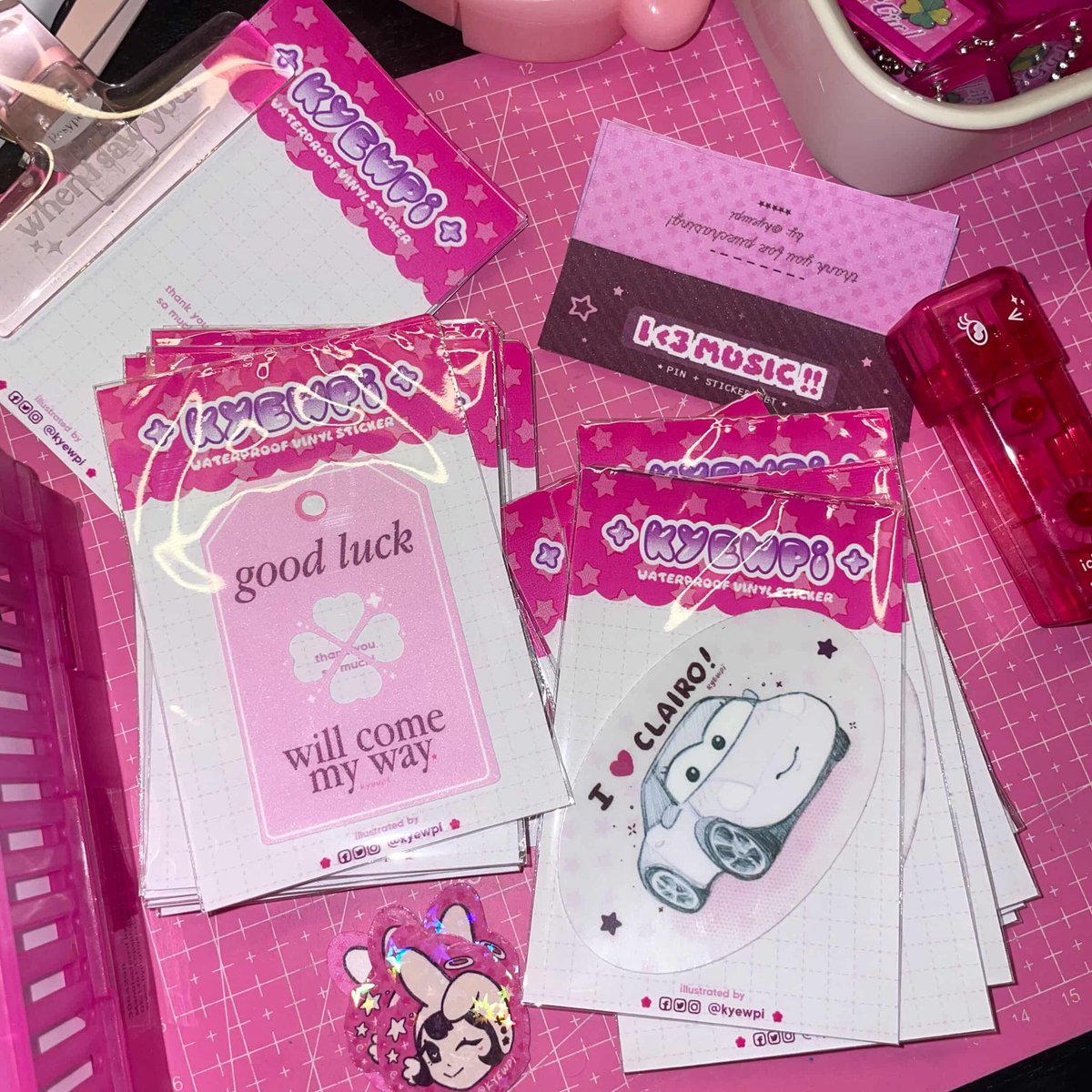 mezzoblue's tweet photo. . . restocking ⋆ ˚｡ .・✫ https://t.co/fiJCSwXd2R