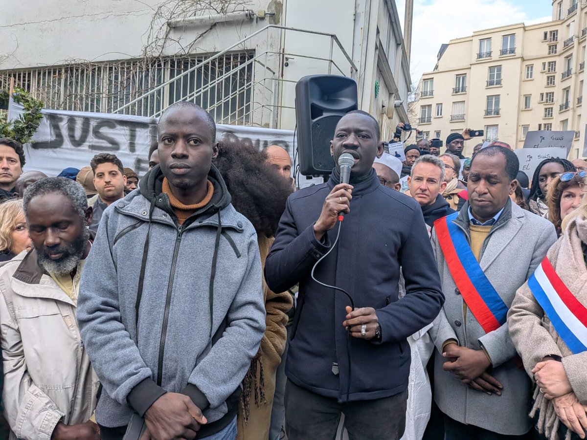 Mort d’El Hacen Diarra : « Comme par hasard, dès qu’il se passe un événement extrêmement violent, les caméras-piétons des policiers sont en panne », dénonce l'avocat de la famille

➡️ l.humanite.fr/8yi