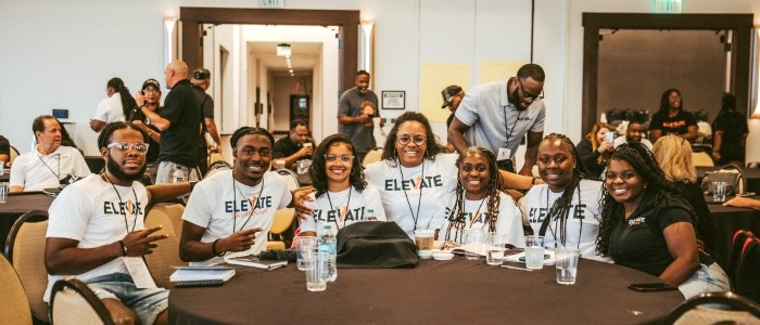 ElevateSavannah's tweet photo. Today is National Thank Your Mentor Day! 🧡 Whether it’s through guidance, encouragement, or simply being there, mentors play a vital role in helping us achieve our dreams. To all the mentors out there, thank you for your unwavering support and inspiration. https://t.co/7KeD5jlJli