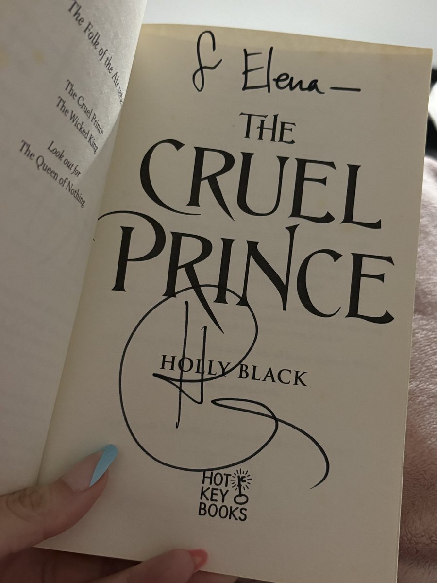 elsbraindump's tweet image. very rarely do i use my signed copies but this is one of my beloved and i missed her