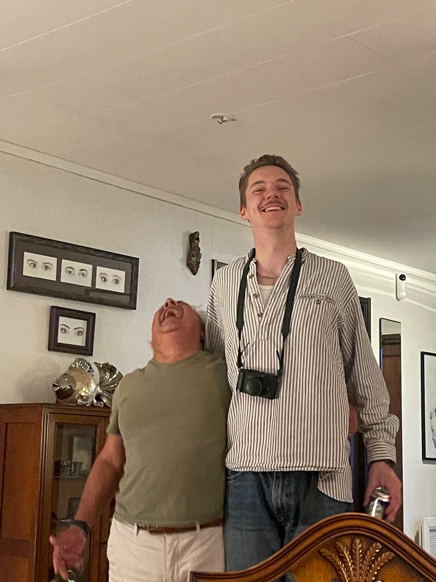 westivar's tweet photo. Jag och min far https://t.co/MxjS5JE8H9