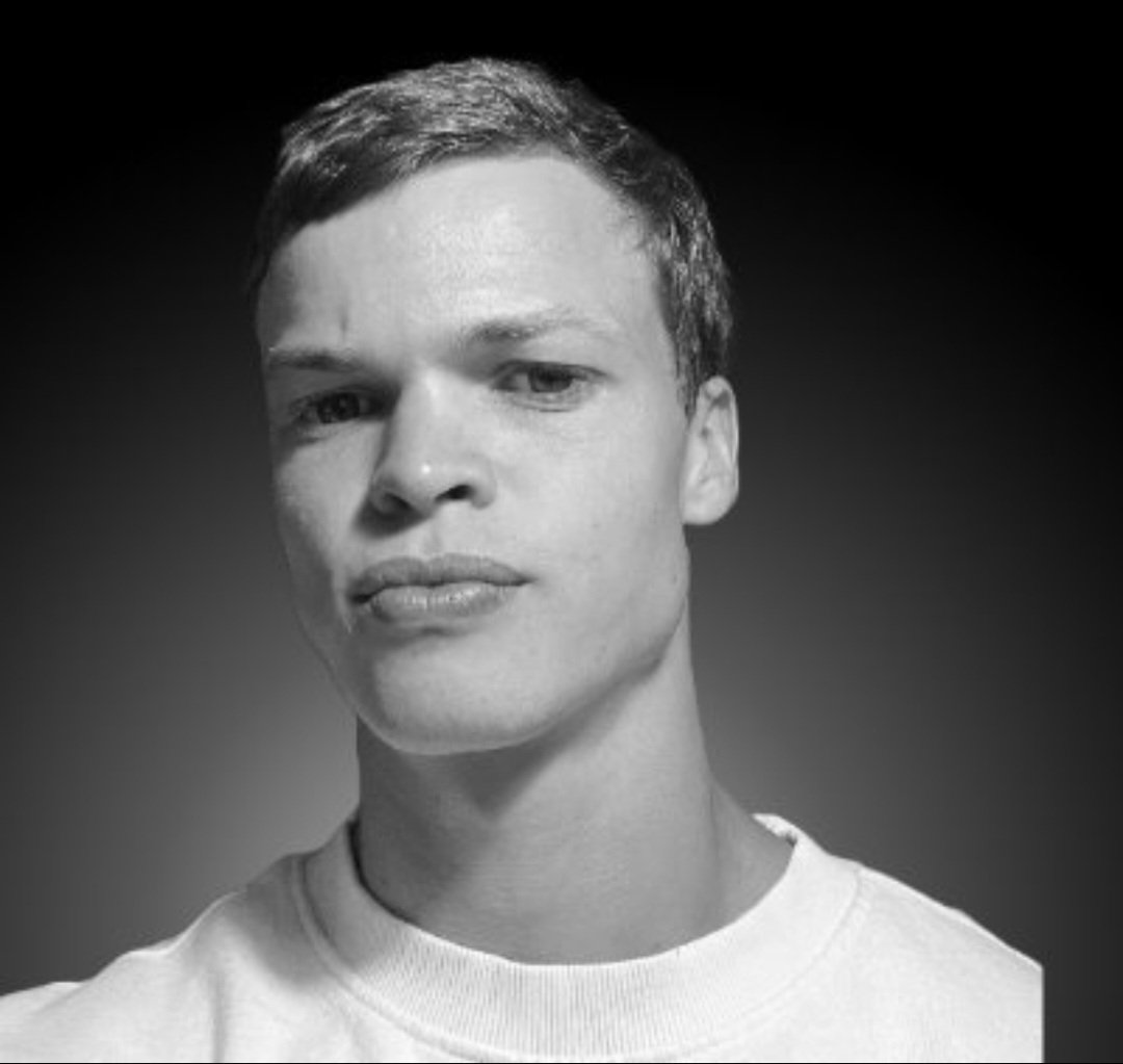 4freetee, Viva🇪🇸 tweet media