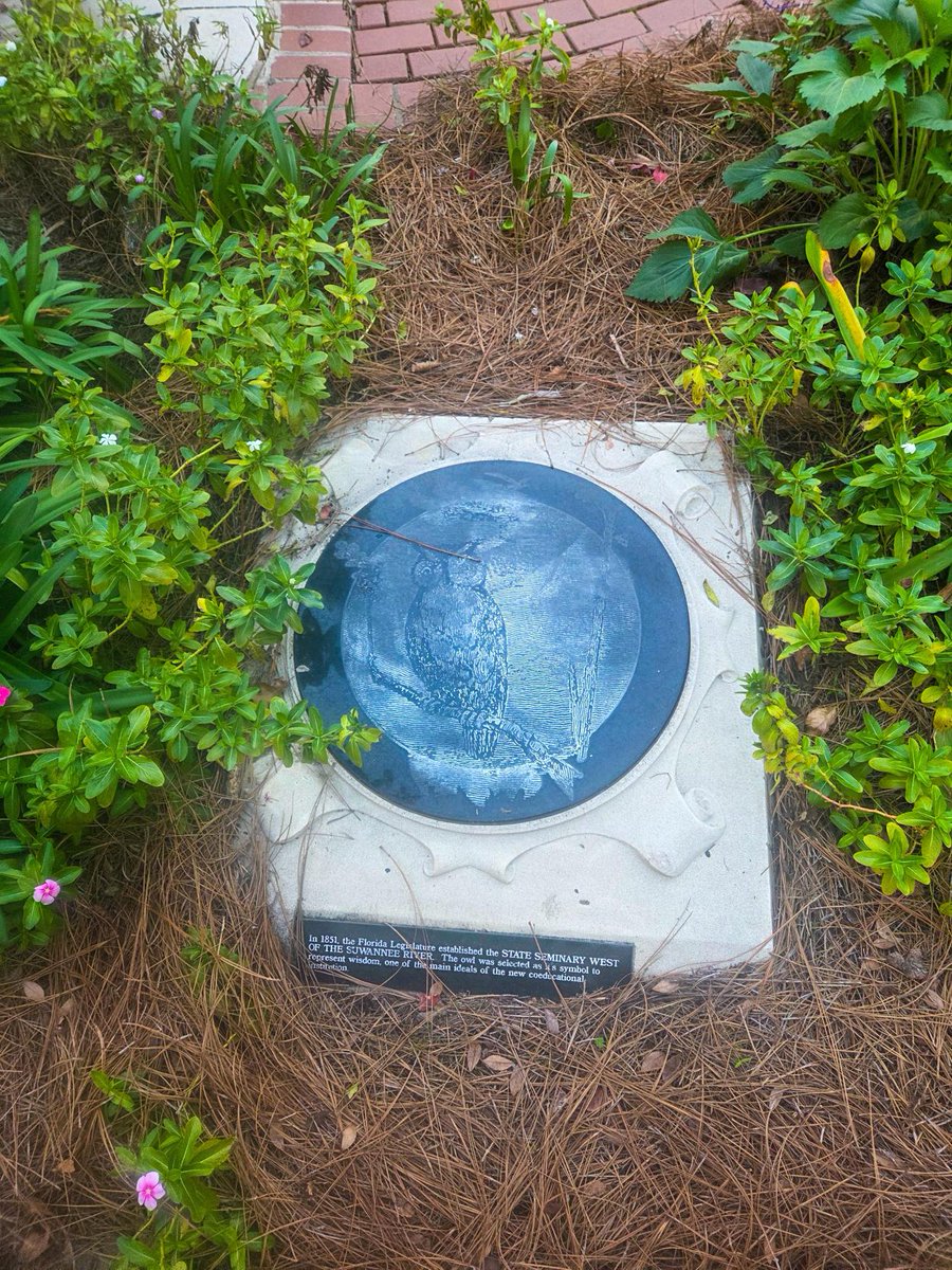 FSUFacilities's tweet image. The Historic School Seals Monument tells the story of FSU’s 175-year evolution. Donated by the Senior Class of 2000, it was handcrafted by artisans in the Master Craftsman Studio and features the seals of FSU’s historic institutions.

#FSU175 #MasterCraftsmanStudio