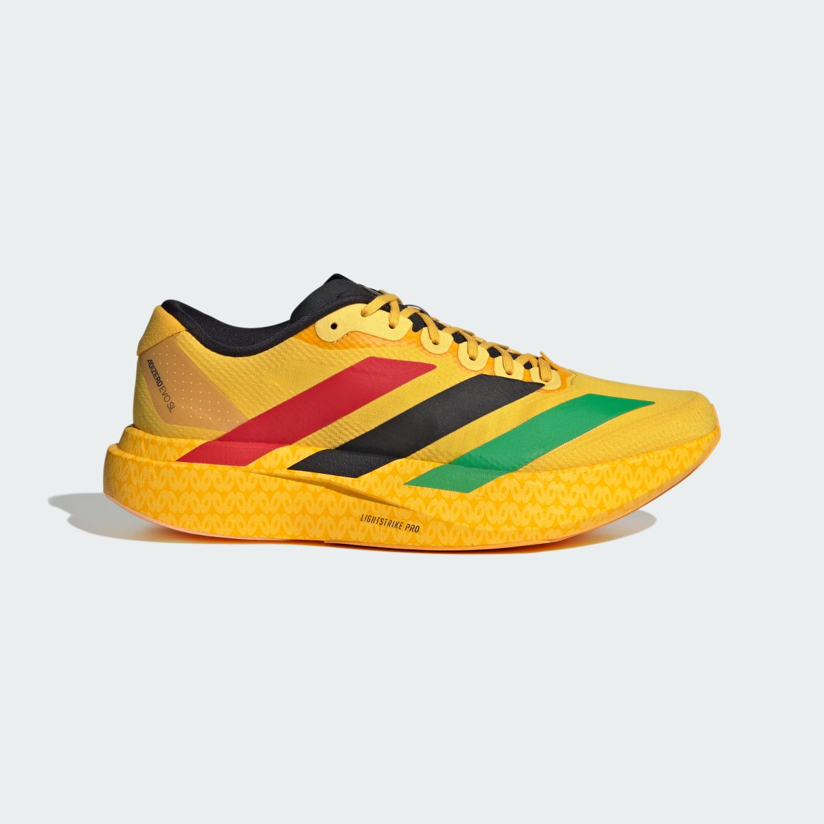 ComplexSneakers's tweet image. A Bob Marley-inspired Adidas EVO SL is set to release soon 🇯🇲