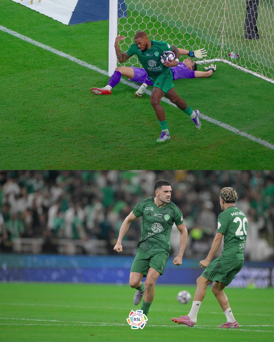 انا كمشجع ما كنت مؤمن بالمنافسة على الدوري، لكن اللاعبين ومدربهم يؤمنون بقدرتهم على المنافسة على كل البطولات

هل نكافئهم بتركهم بدون تدعيم؟ او نقفل اقصى حد ممكن لاحتياجات الفريق محليا واجنبيا؟

الاهلي يحتاج الصفقات ودوركم كادارة توفير احتياجات الفريق
 #التنفيذيين_الاهلي_اكبر_منكم