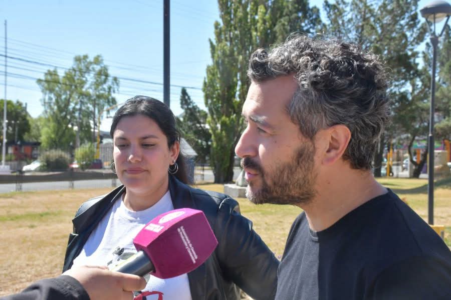 RaicesDigitalSC's tweet image. 🟥 CULTURA EN RED | SANTA CRUZ 🎭
La Secretaría de Estado de Cultura lanzó la agenda de verano con una Red Cultural Federal que lleva talleres, festivales y formación artística gratuita a toda la provincia.
📲 Inscripciones por Conexión Cultura.

#Cultura #SantaCruz #RedCultural