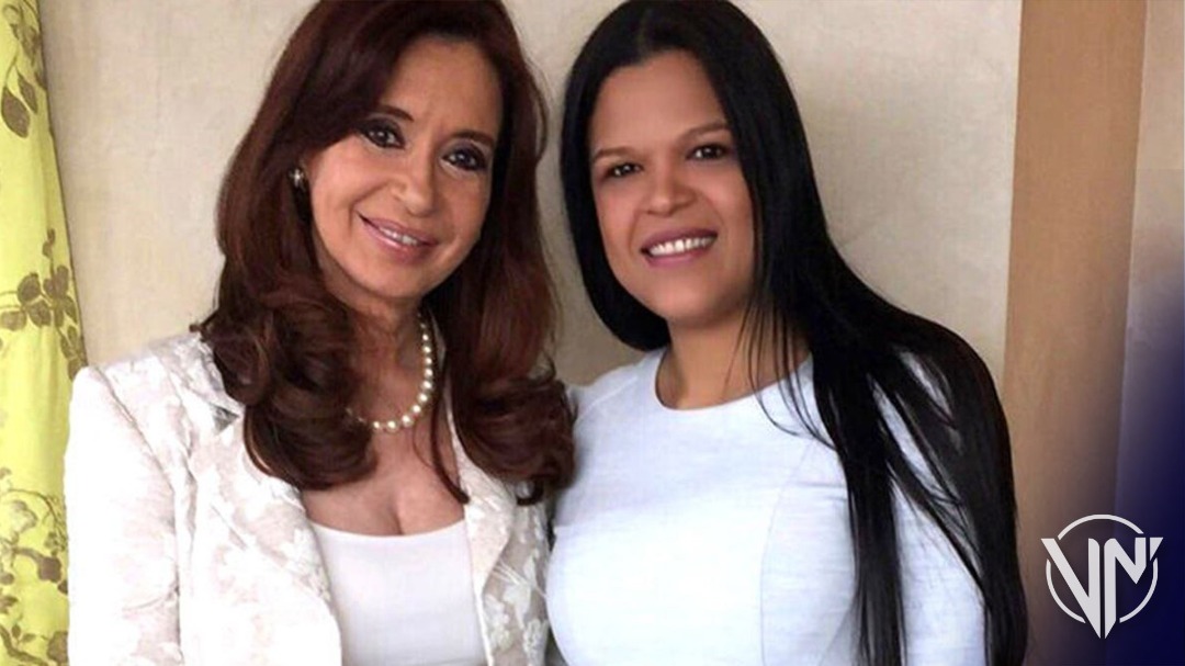 _RoqueCastro's tweet image. Las socias del arroz sin pollo. Ese par de delincuentes importaron a Venezuela miles de toneladas de arroz para animales, y lo hicieron pasar cómo para humanos, se ganaron millones de $ jodiendo al pueblo. La Cristina está presa, María Gabriela será puesta solicitada por Interpol