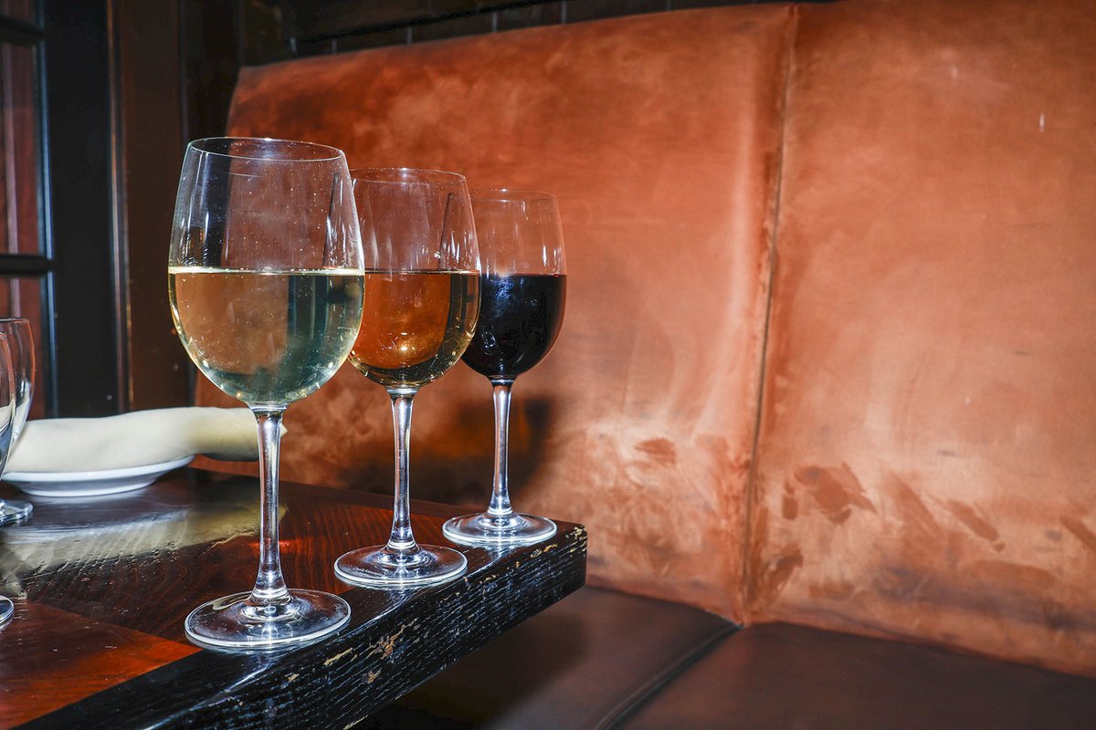 Happy hour is only a few hours away!🍷✨