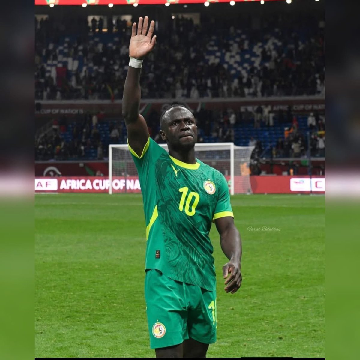 Je l’écrivais il y a quelques jours, Sadio Mané est un géant !

« Sadio Mane : " J'ai résisté à la faim, j'ai travaillé dans les champs, j'ai survécu aux guerres, j'ai joué au football pieds nus, je n'avais aucune éducation et bien d'autres choses encore, mais aujourd'hui, avec