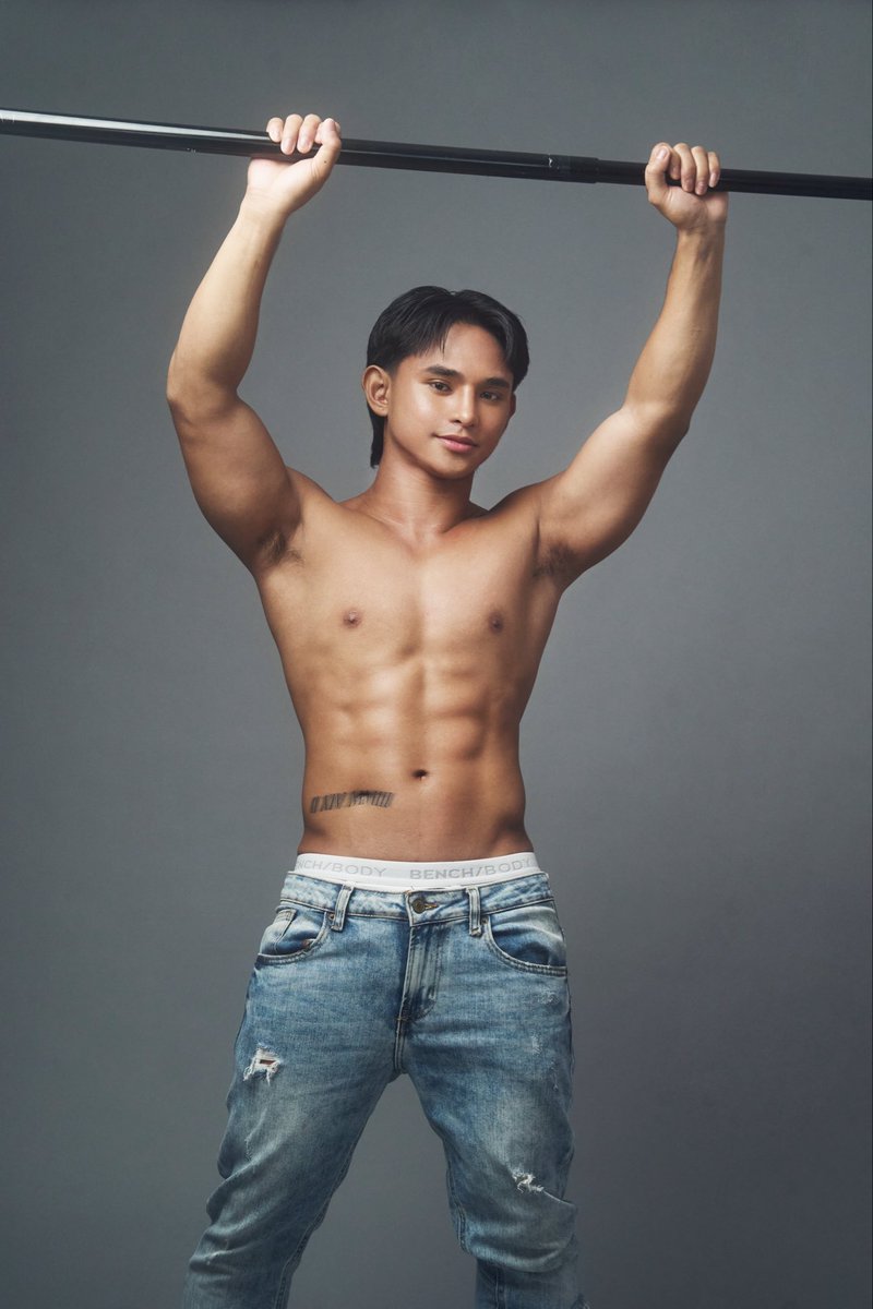 its_val14's tweet photo. This is my happiness look 💪🏻 https://t.co/STbPQ0kfKI