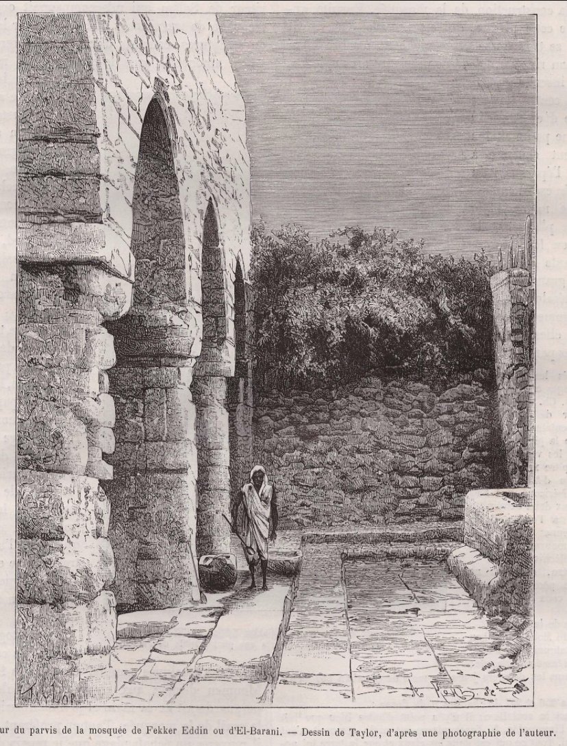 frossfross1's tweet image. 🇸🇴🕌 The Fakhr ad-Dīn Mosque was built in 969 AD by Sultan Abu Bakr Fakr ad-Din of the Fakr ad-din dynasty, the first sultan of the Sultanate of Mūqdishu.

Stone, including Indian marble and coral from Gujarat, were the primary materials used in the construction of the masjid.