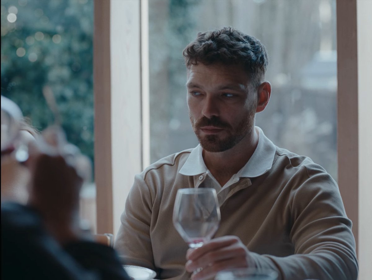 Tina28LH's tweet photo. The imposter video is giving Late Night Talking video but like without any of the hidden meanings. 

They’re both loud but this one’s just flat out - a is fake, b is real (&amp; gay) https://t.co/aVviQMTGeT