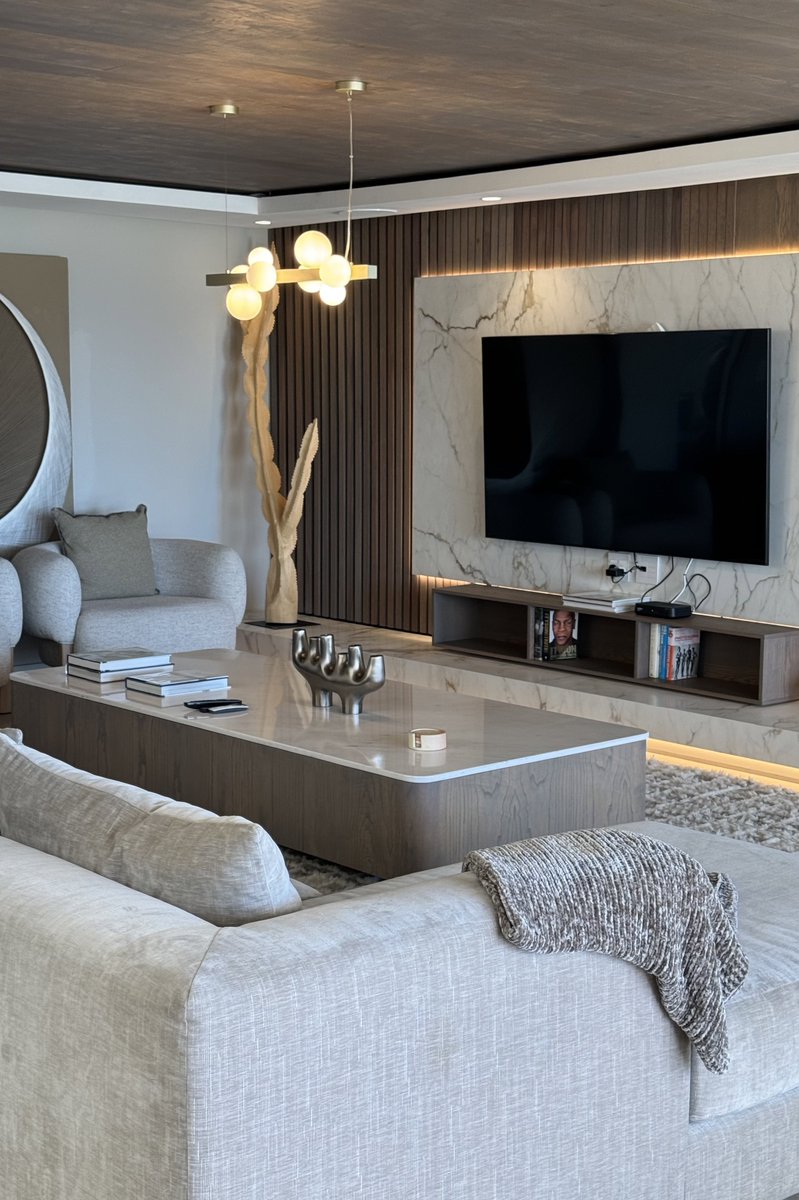 legendofroma's tweet image. Back in Cape Town