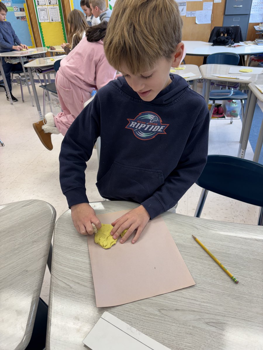 Hughes_Halloran244 tweet media