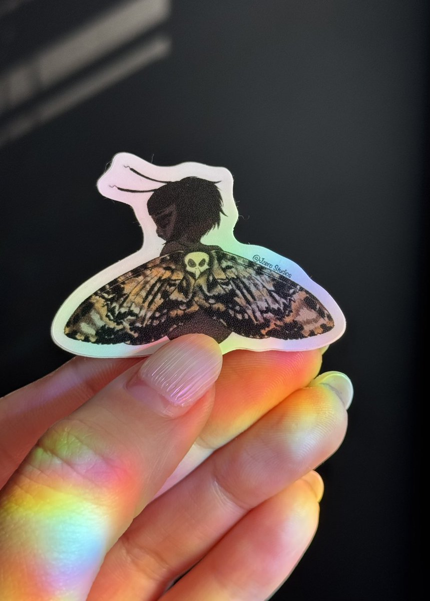 Jzero_Studios's tweet photo. New and improved Moth Girl Stickers are back in my Ko-fi with a limited stock! 
Check out the link in my bio! 
•
•
•
 #lunarmoth #bagwormmoth #deathheadmoth #stickers #artsyfartsy https://t.co/4sMsue53yh
