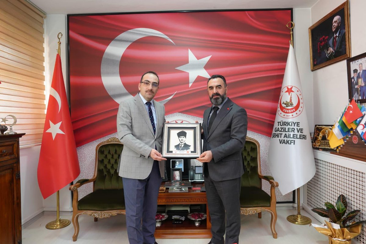 Aile ve Sosyal Hizmetler Bakanlığı Ankara İl Müdürü Cüneyd Özdemir Genel Merkezimizi ziyaret ederek Genel Başkanımız Gazi <a href="/lokman_aylar/">Gazi Lokman Aylar</a> ile bir araya gelerek, şehit yakını ve gazilerimiz için yapılanlar ve yapılması gerekenler konusunda istişarede bulundular.

Anlamlı ziyaretleri