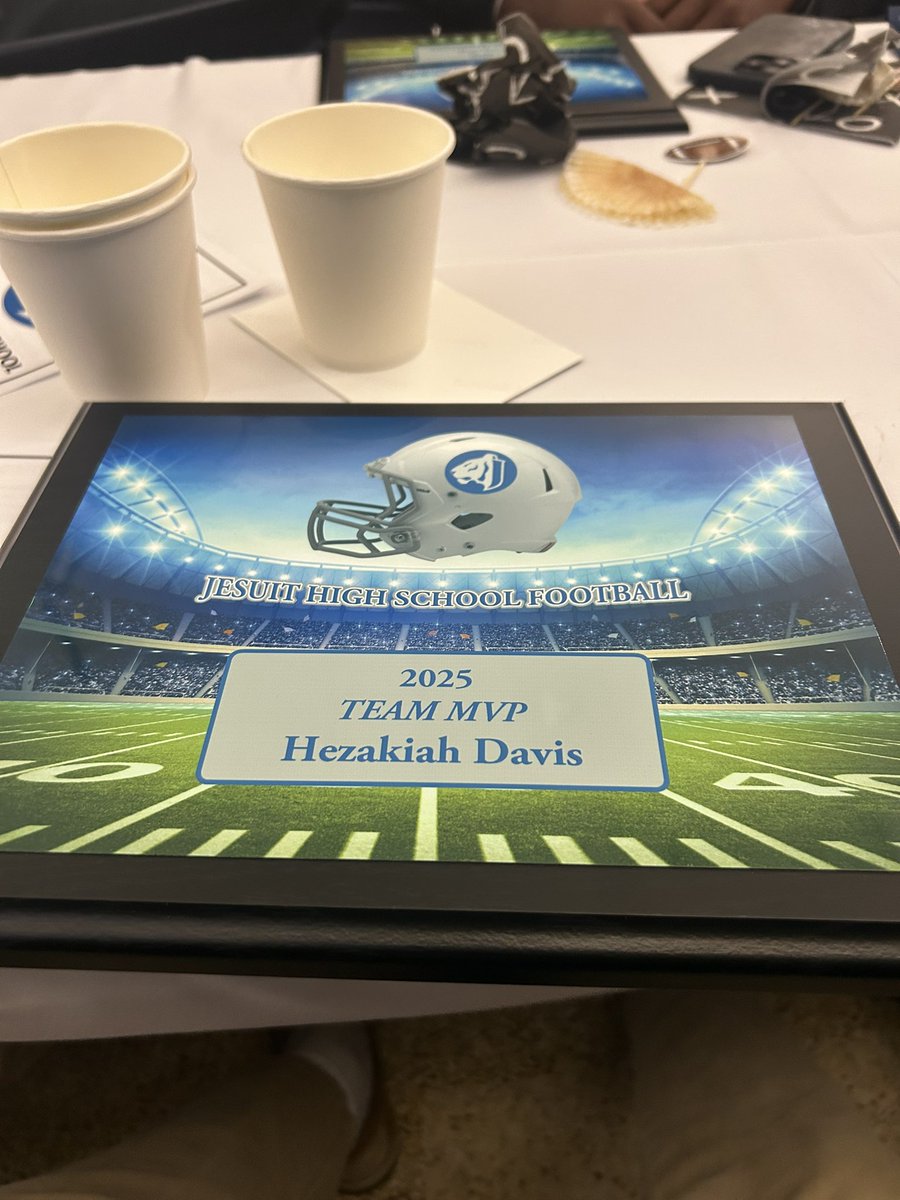 Hezekiah Davis tweet media