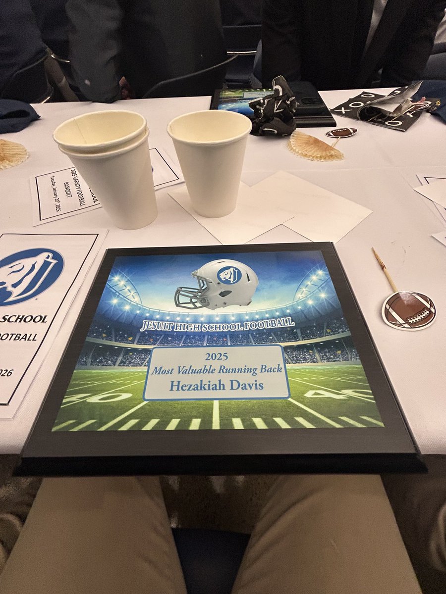 Hezekiah Davis tweet media