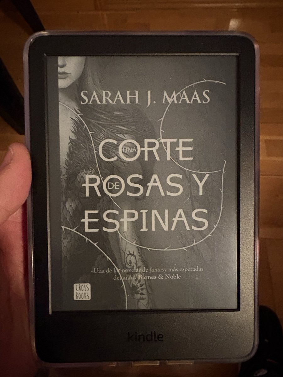 agrberty's tweet photo. Segundo libro de año, empezamos con la saga acotar. Una corte de rosas y espinas de Saray J. Mass 
#lectura #acotar #unacortederosasyespinas https://t.co/svSFqc9V5E