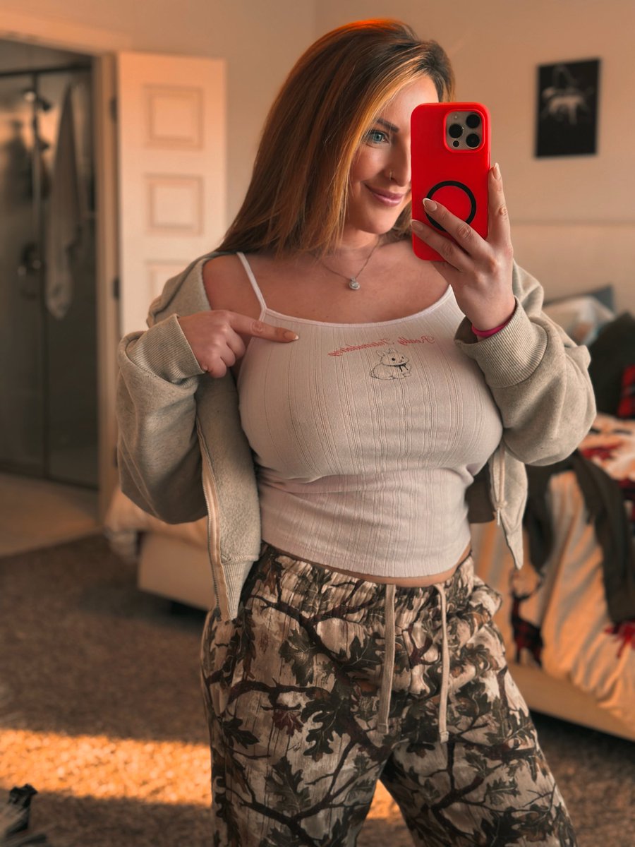 Gabby Stone tweet media