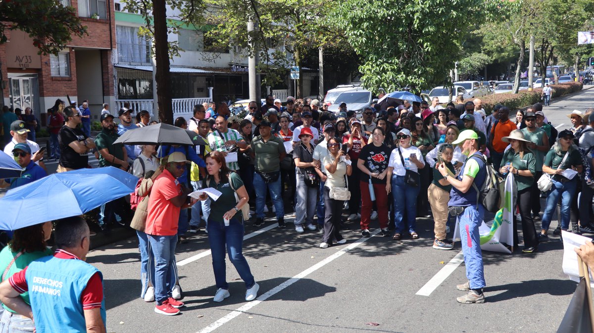 #Paro48Horas | Por el derecho a la vida y a una salud digna, registro de la concentración en el <a href="/FomagOficial/">Fondo del Magisterio</a>  Miércoles 21 de enero de 2026