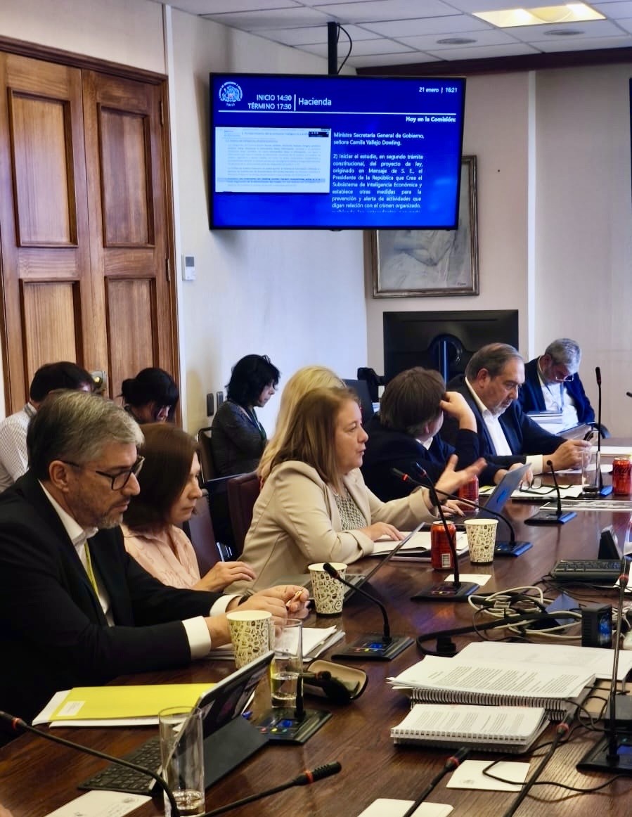 Unidad de Análisis Financiero de Chile tweet media