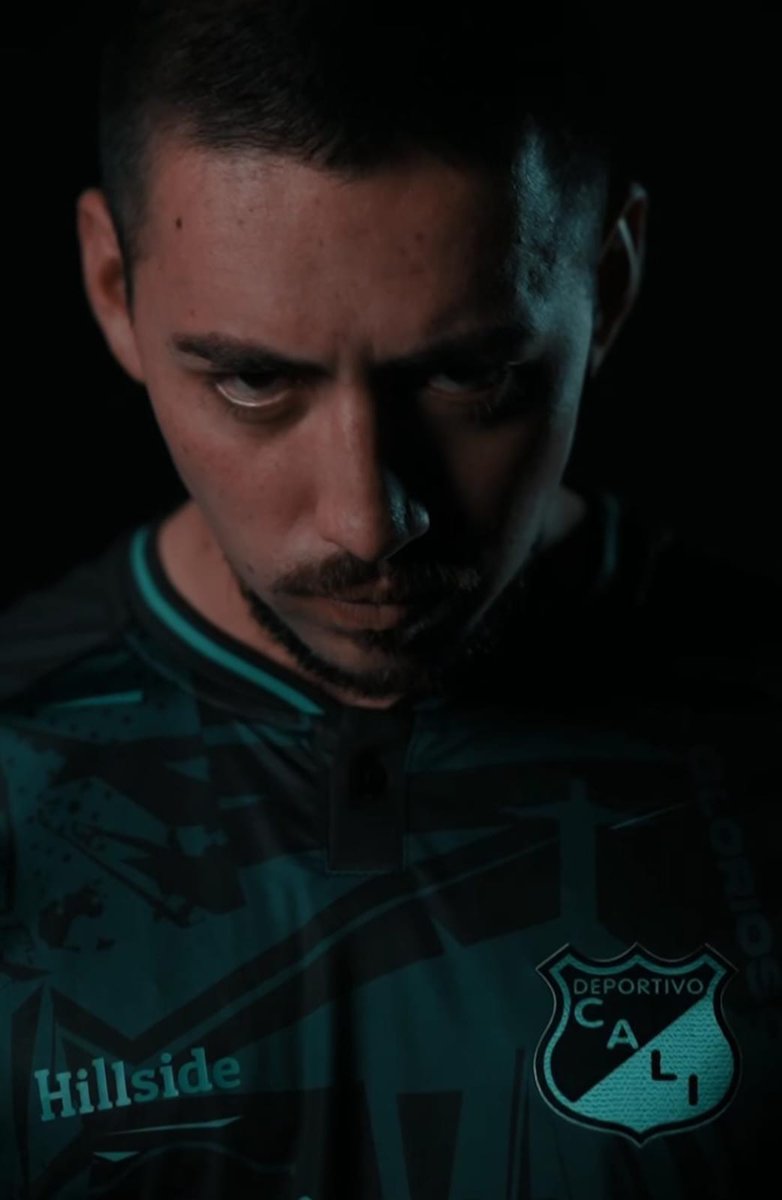 LosCampeonesFM's tweet image. El @DeportivoCaliCP 🇳🇬 y Hillside lanzan la tercera equipación para el 2026.

Según su publicación, esta indumentaria está inspirada en la pasión, la historia y la gloria del cuadro azucarero.