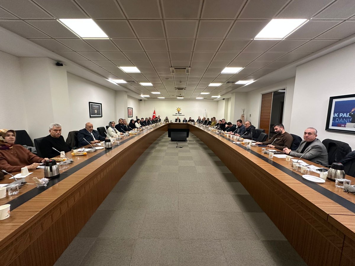 Sosyal Politikalar birimi Şehit yakınları ve gaziler koordinasyon merkezi olarak 39 ilçe (ŞKM) yönetim kurulu toplantımızı gerçekleştirdik.

Aziz şehitlerimizin emaneti olan ailelerimize ve gazilerimize daha etkin hizmet sunabilmek adına önemli değerlendirmelerde bulunduk.