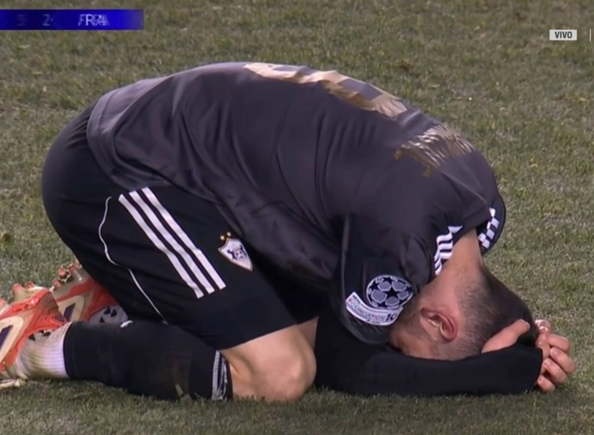 📸 - QARABAG PLAYERS ARE IN TEARS AFTER WINNING AGAINST FRANKFURT IN THE LAST MINUTE!

THEY ARE CLOSE TO QUALIFYING FOR THE NEXT UCL ROUND!