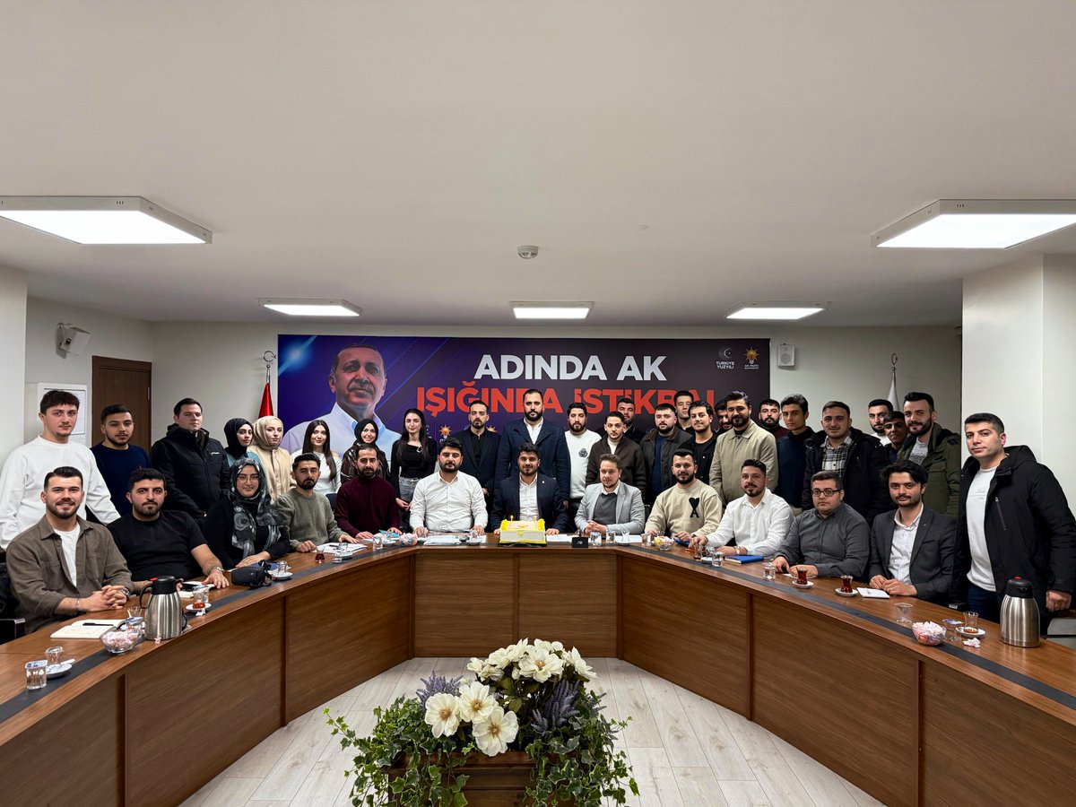 Omuz omuza,nice AK yıllarımıza…✨