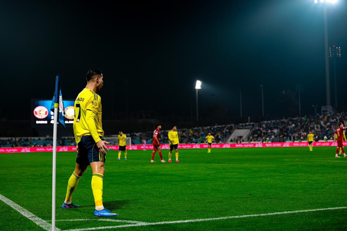 AlNassrFC_EN's tweet image. Presence of greatness, joy of the lead. 💛