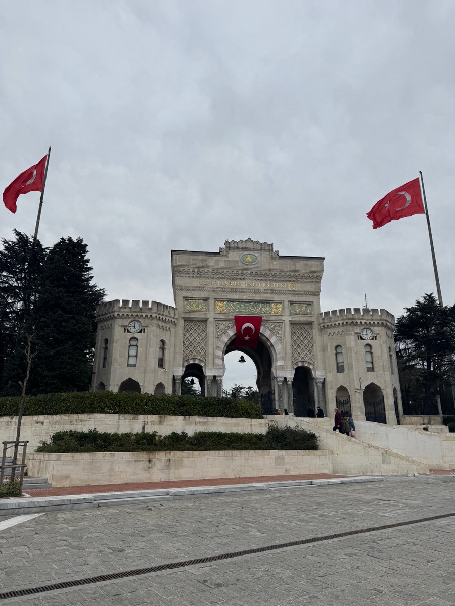 Gönlümün iki güzeli…