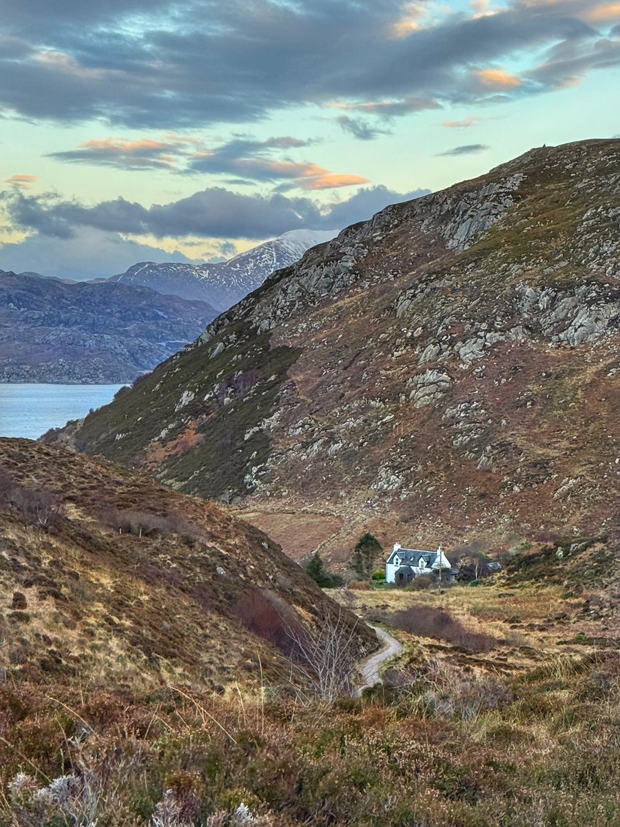 I love this view from the Mallaig Circuit looking across Loch Nevis towards the Knoydart Peninsula. 

It’s so good to be back in lovely Lochaber. 🏴󠁧󠁢󠁳󠁣󠁴󠁿