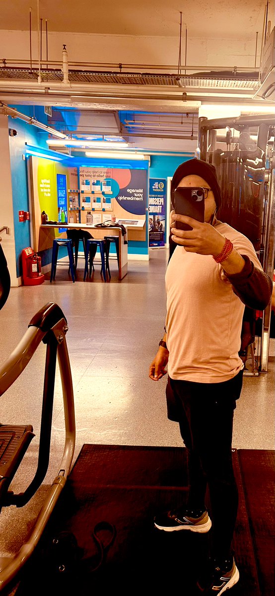 2026 Jan Log #1: First lift since Xmas’25.🏋🏼‍♀️

Expected the month break to hit like a truck on day 1, felt surprisingly solid instead. 💪🏼🔥

2026, we are rolling. ✨

#GymLife #Fitness