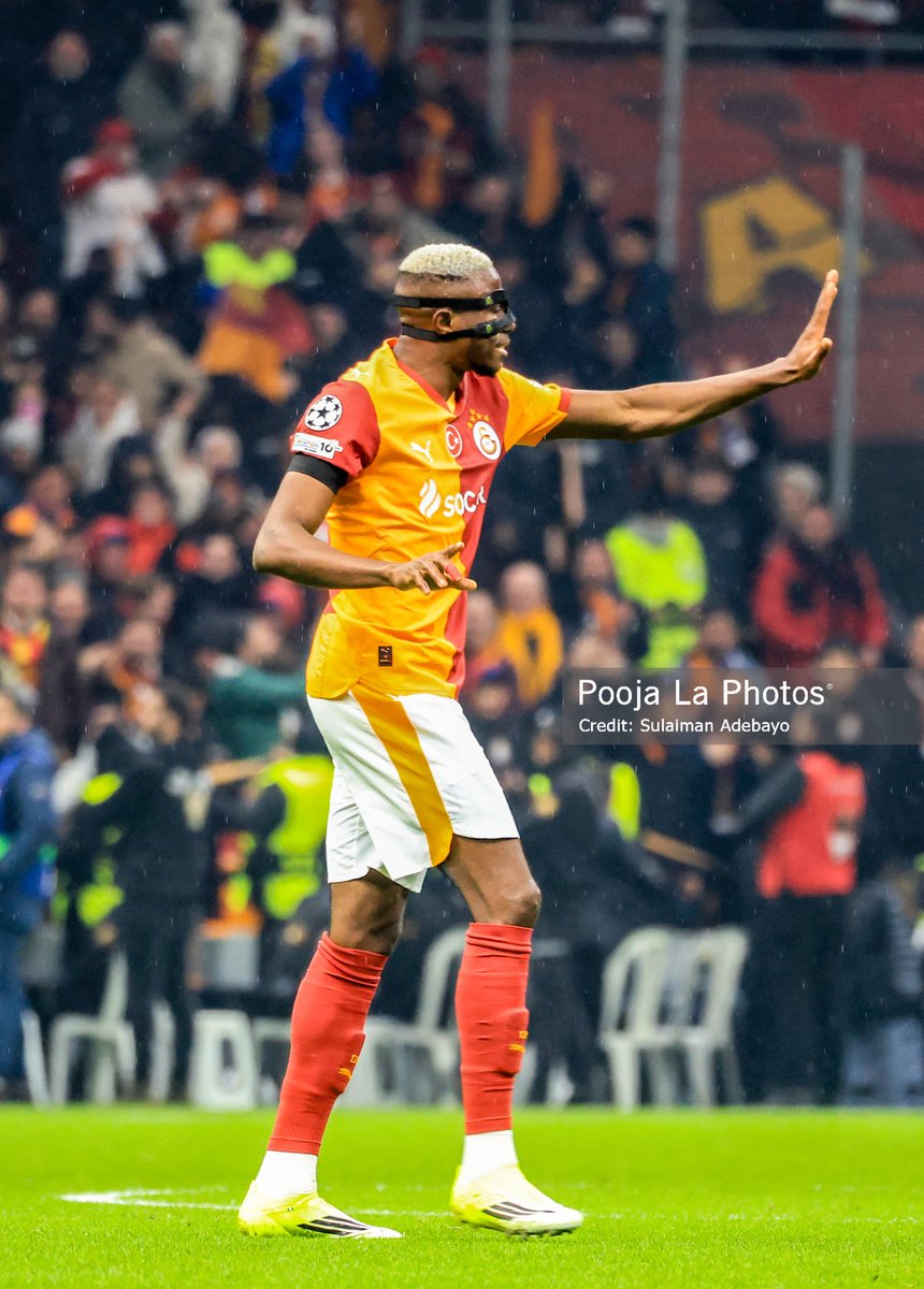 PoojaMedia's tweet image. A memorable night covering my first ever Champions League match at pitchside &amp;amp; documenting Victor Osimhen. 

Thanks for the kind words too. 

Pooja Respects. #PoojaInTurkey
