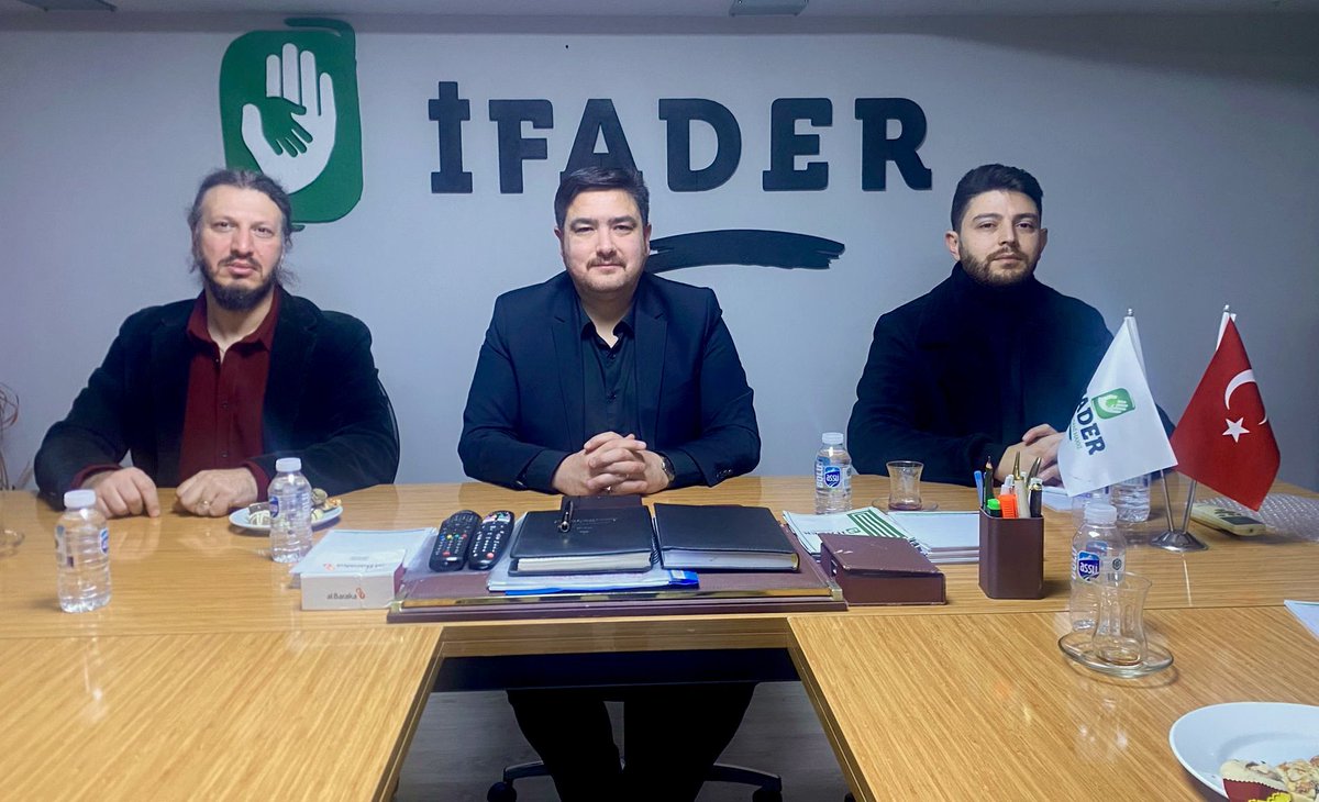 İnsani Fikir Akıncıları Derneğimizin olağan toplantısını gerçekleştirdik. 

Değerli yol ve çalışma arkadaşlarıma tüm faaliyetlerinde başarılar diliyorum. 

Orçun Şekercioğlu 
İfader Genel Başkanı