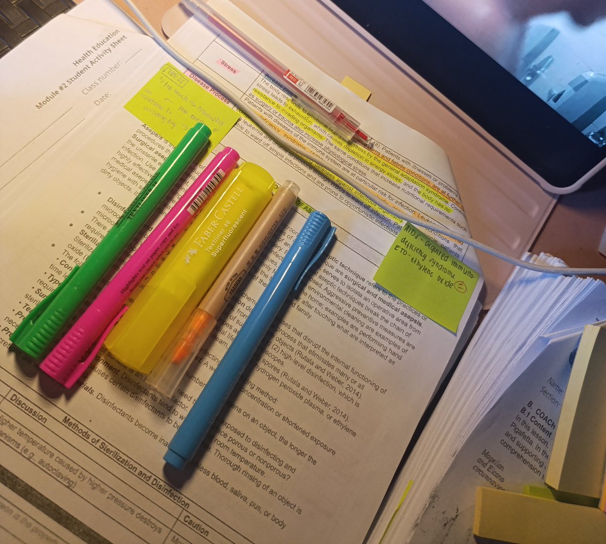 tr1_charts's tweet image. "grades don't define you" yes they do, so now get and GO STUDY ! 🙌

#studytwt #studytwtph #archivetwt #collegetwt