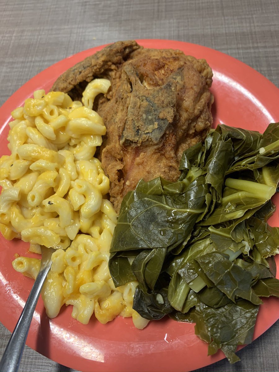 ReddCinema's tweet image. The person            The food he makes