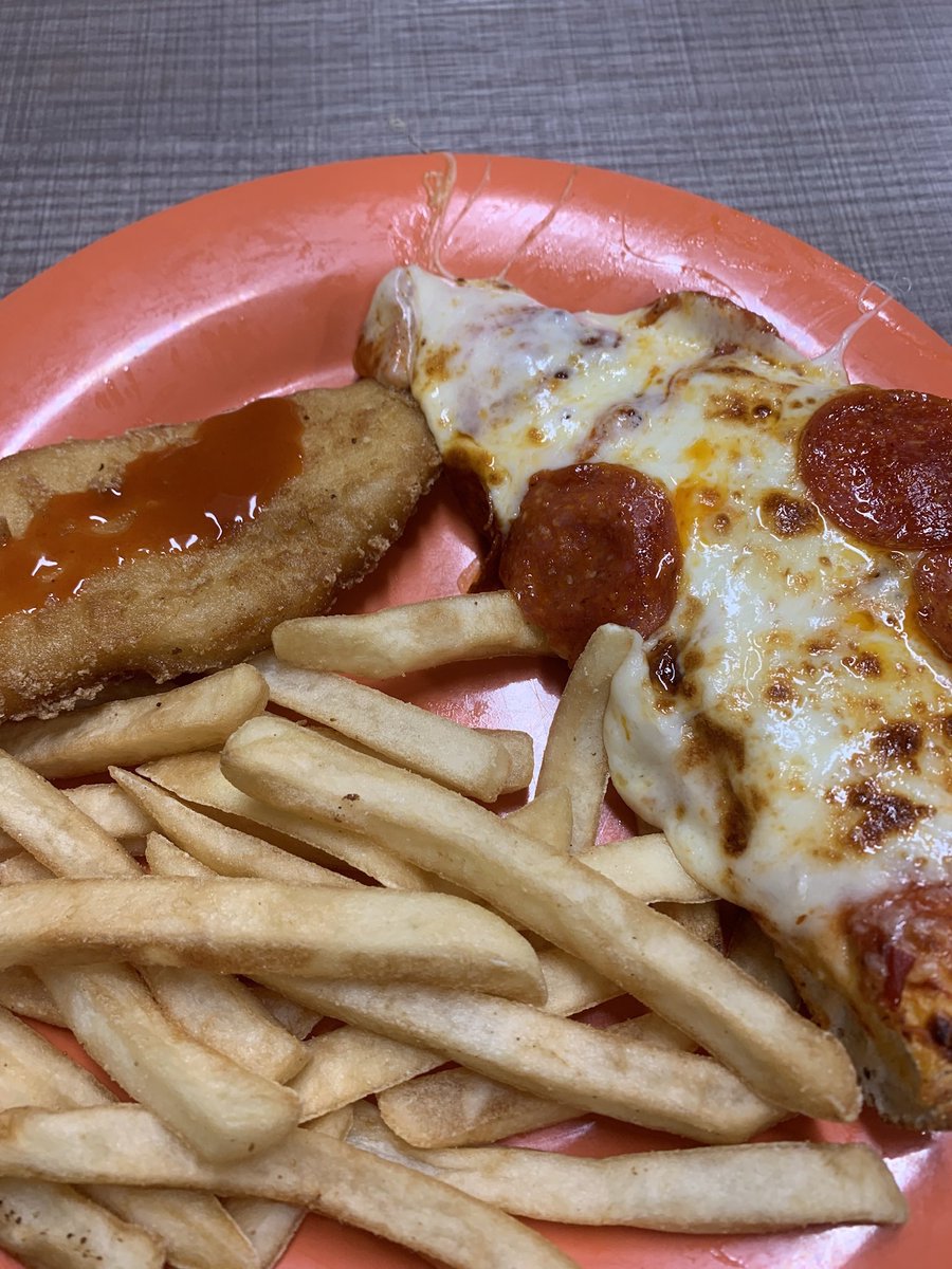 ReddCinema's tweet image. The person            The food he makes