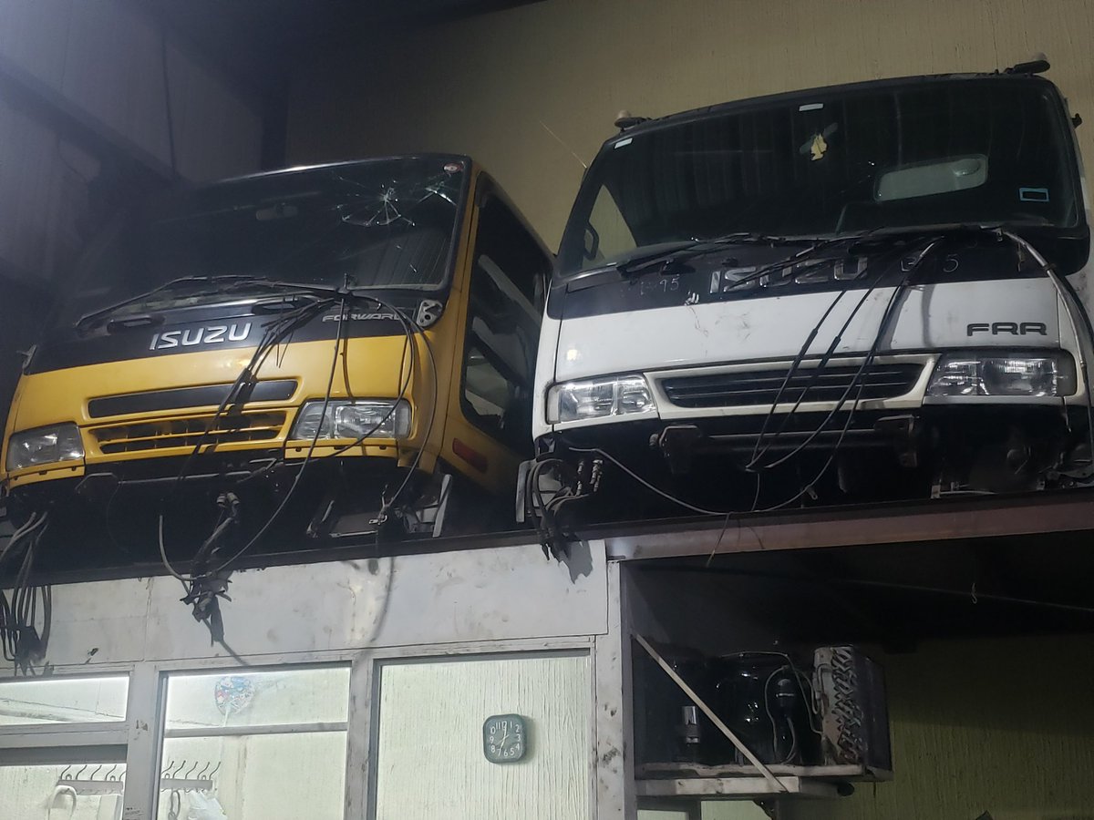 Mazdas/parts, Range Rovers/sports
F-cruisers ,Isuzu Frr cabins
#salvageyard #junkyard