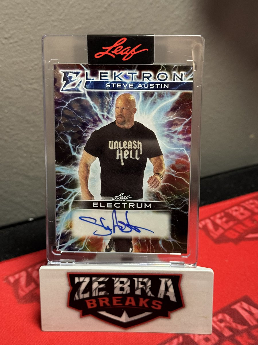 RefBrandonTolle's tweet image. For #wrestlingcardwednesday this week is a new pick up and I think it gets an Oh Hell Yea!
From the new 2025 @Leaf_Cards Electrum Multi-Sport
Stone Cold Steve Austin Auto 4/8!
#wrestlingcards #stonecold #steveaustin #autograph