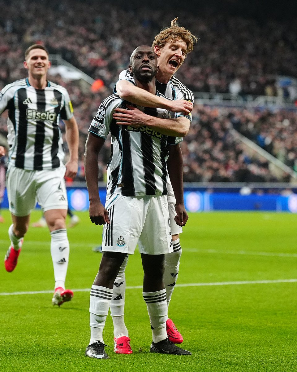 First Champions League goal for Yoane Wissa 🇨🇩⚽

#UCL